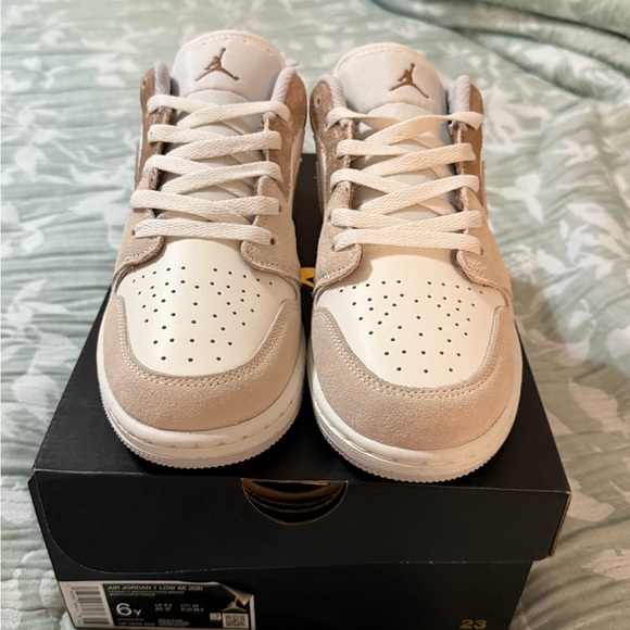 Jordan Kids' Tan and White Sneakers